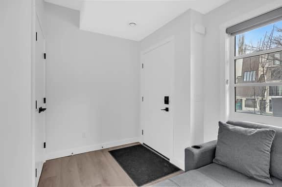 Modern Villa in the heart of Crescent Heights