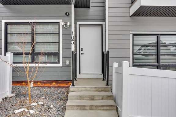 Work away from home! Crescent Heights. - Image 1
