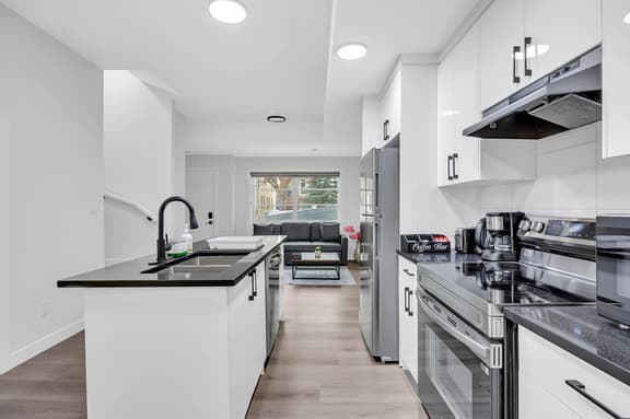 Modern Villa in the heart of Crescent Heights