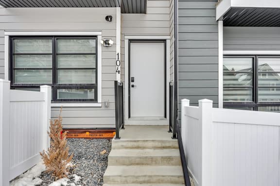 Crescent Heights Oasis - Image 1