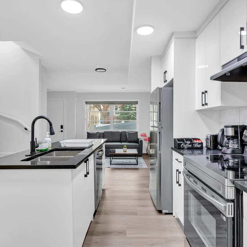 Modern Villa in the heart of Crescent Heights